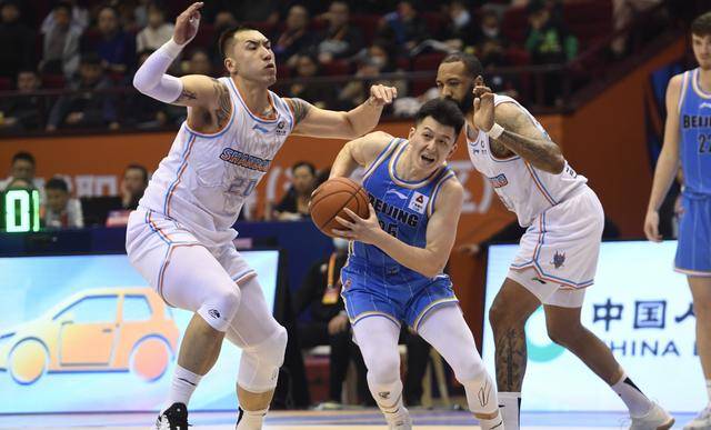 国际比赛日足总杯焦点战；山东男篮临场应变；态度坚定；数据趋势出现新变化的简单介绍