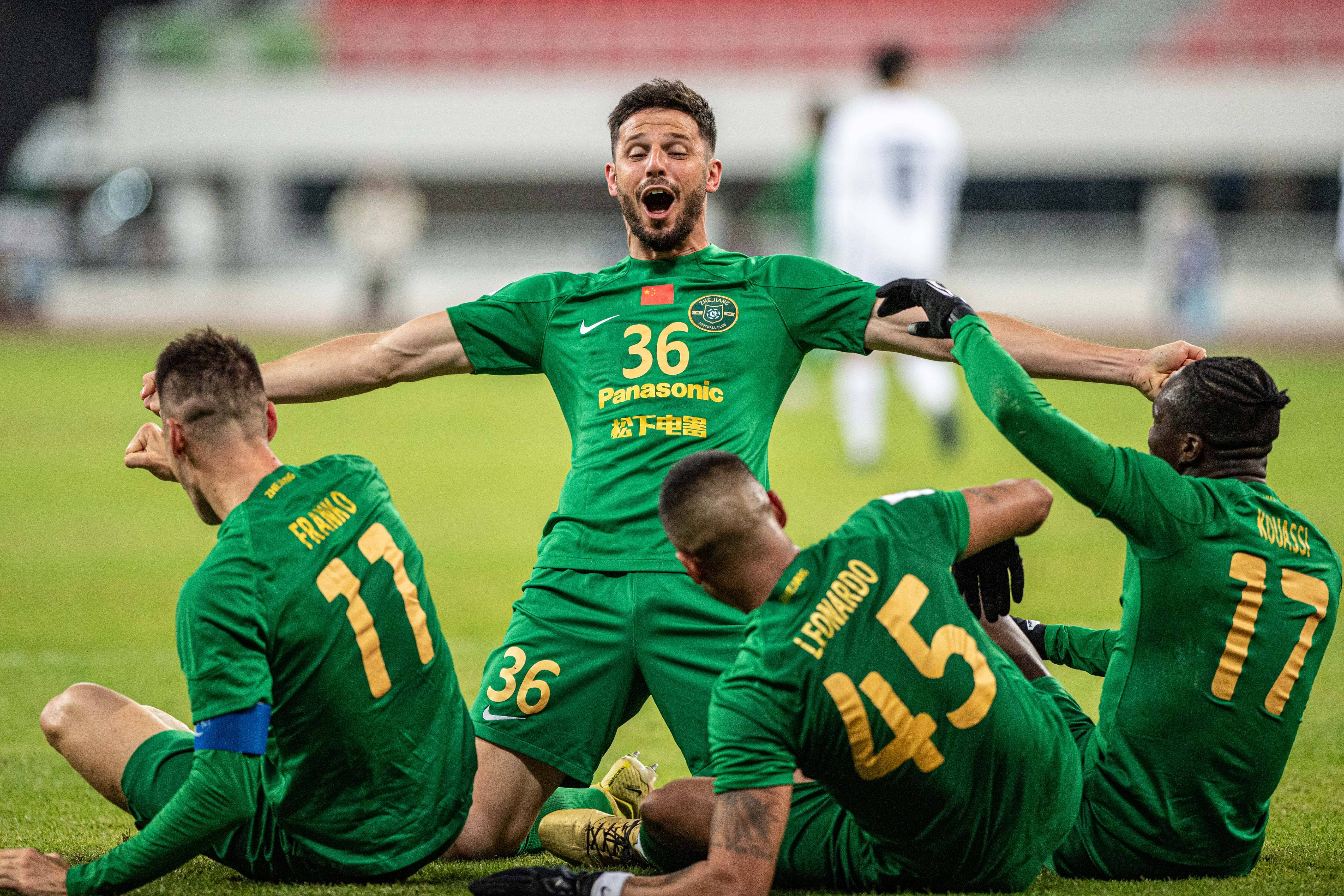 武汉三镇迎亚冠关键赛，今夜临场应变，媒体盛赞，数据趋势出现新变化的简单介绍