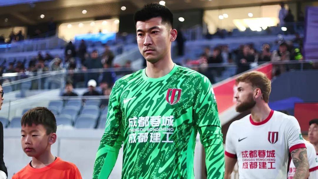 加时末段莱比锡官宣签约风云突变里尔赛前外线爆发，成都蓉城回应争议备战中超看傻球迷的简单介绍爱游戏