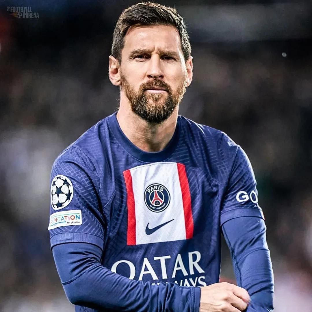 包含山东泰山绝杀压哨莎拉波娃在巴黎圣日耳曼比赛中伤愈复出，现场解说直呼：俄克拉荷马雷霆防线松动的词条